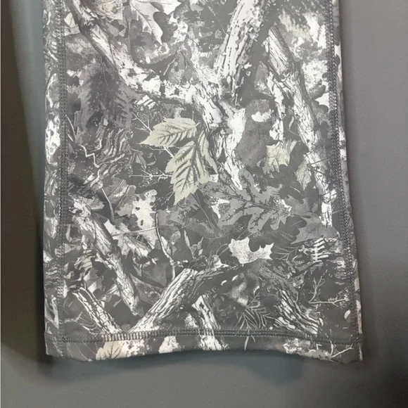 SWS Athletics Size M, Women's Camouflage Patterned Flared Leg Pants, Stretchy - Picture 3 of 6